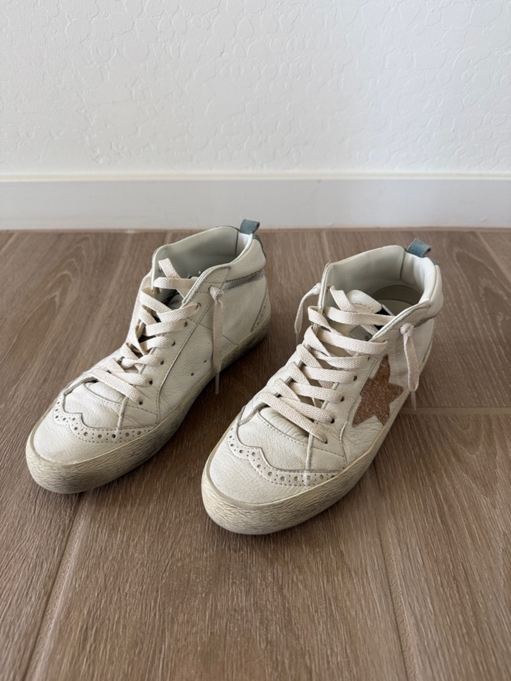 Authentic Golden Goose High-Top Sneakers with Star Accent - Cream